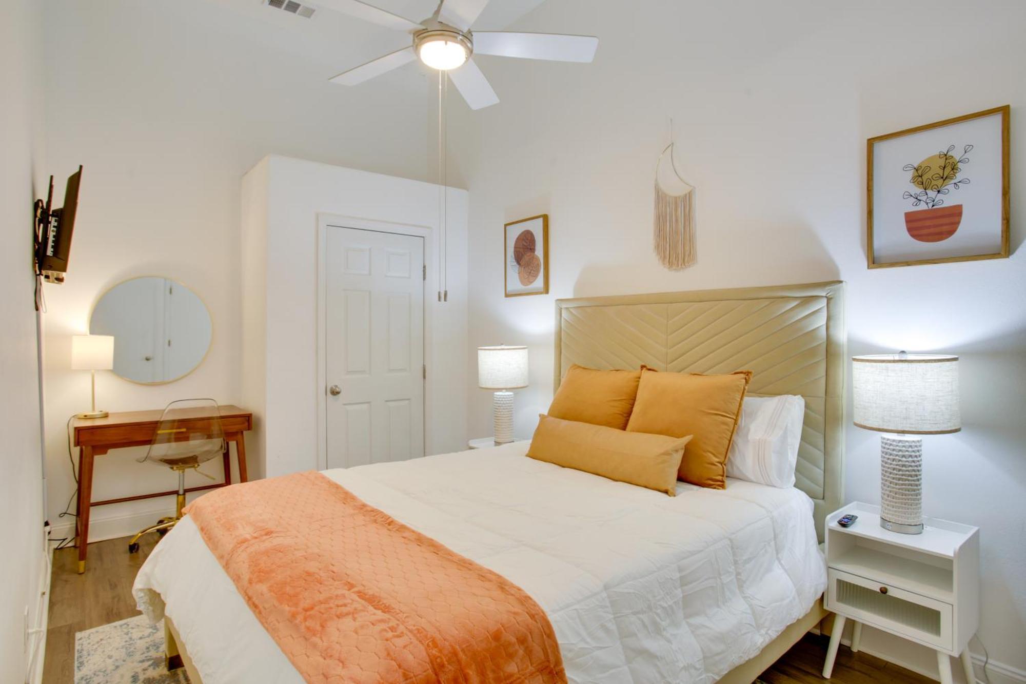 Holiday home Escape 2 Mi To Dtwn!