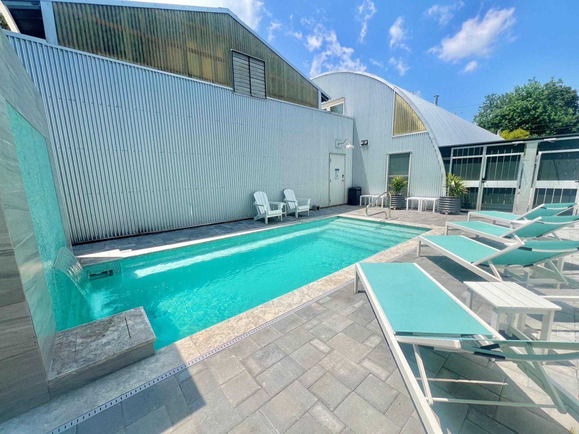 The Moon Quonset Hut Vacation Heated & Chilled Pool Holiday home New Orleans