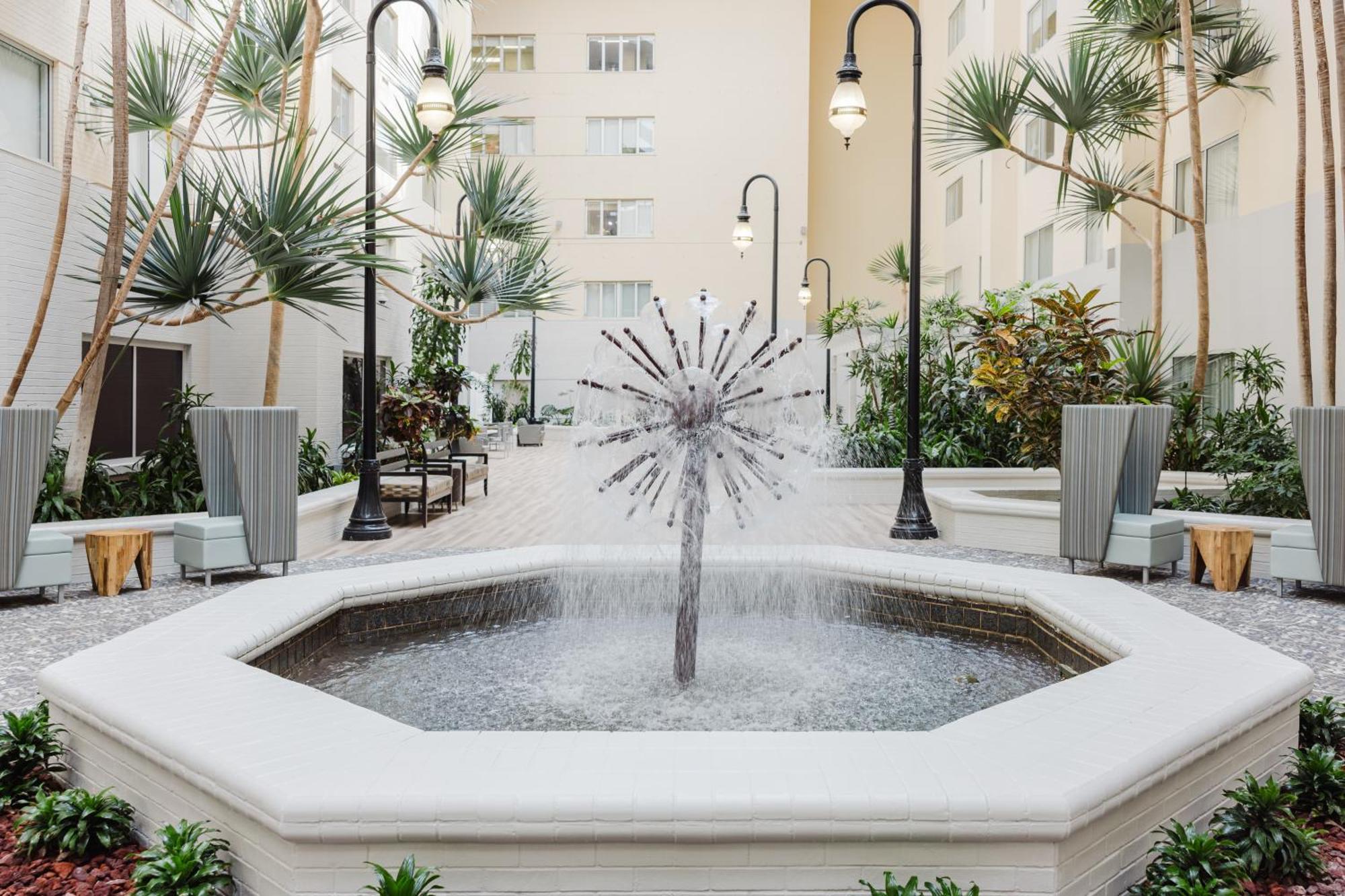 Hotel Brent House 3*