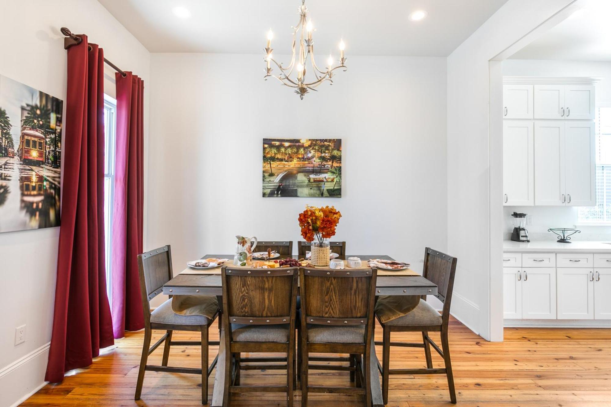 3br On Carondelet By Hosteeva New Orleans
