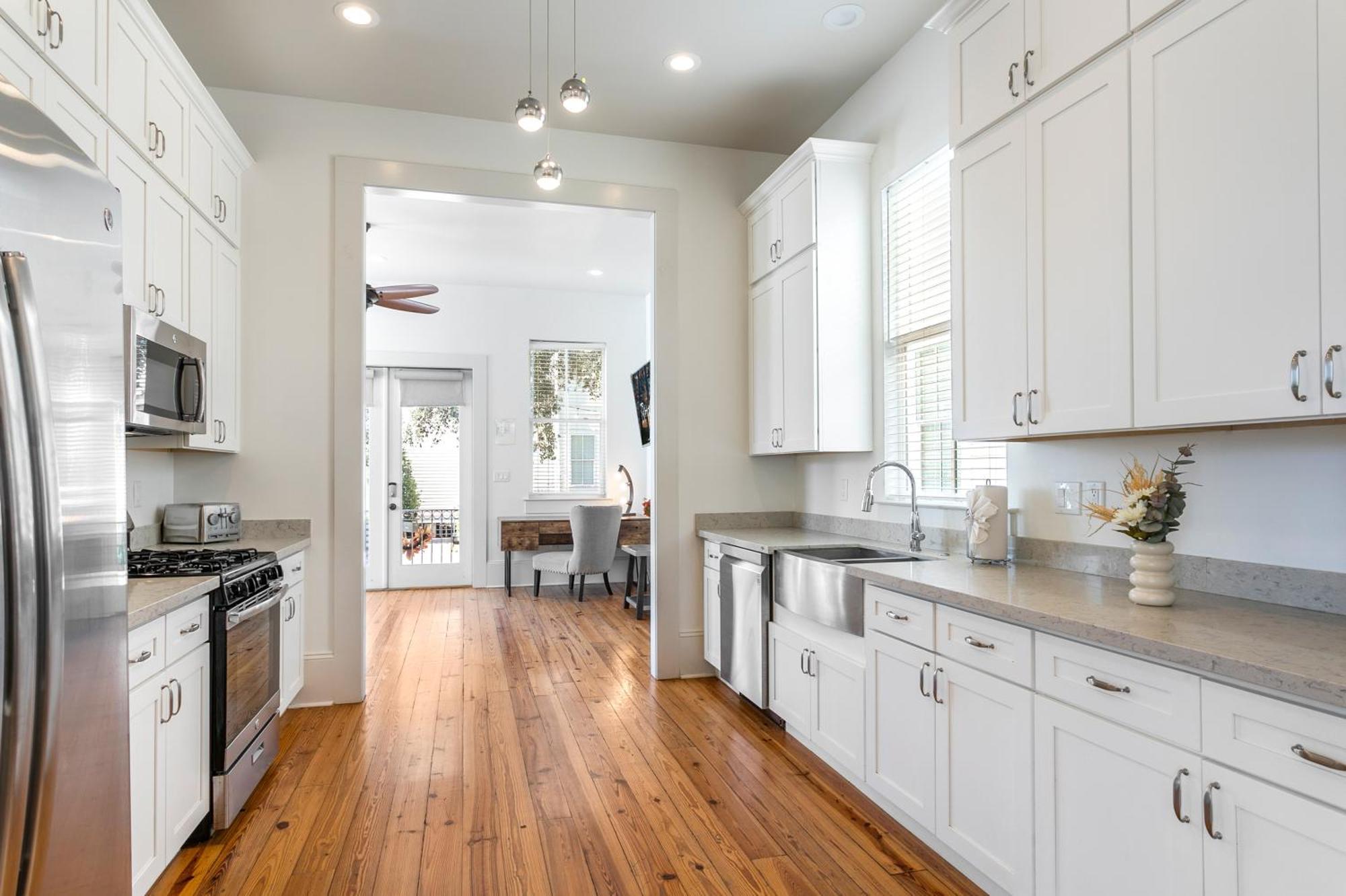 Stunning 3br On Carondelet By Hosteeva Apartment *