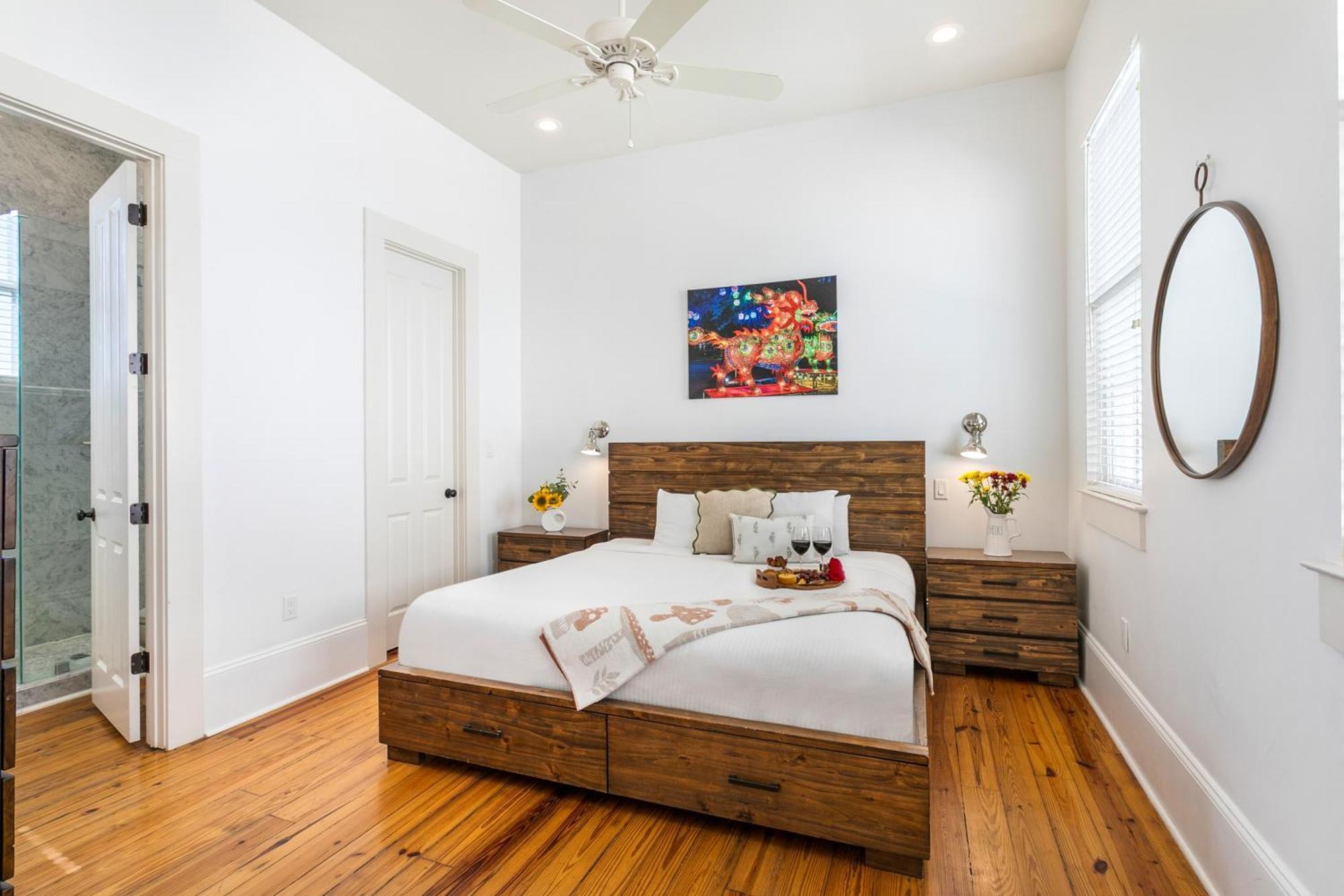 3br On Carondelet By Hosteeva Apartment New Orleans