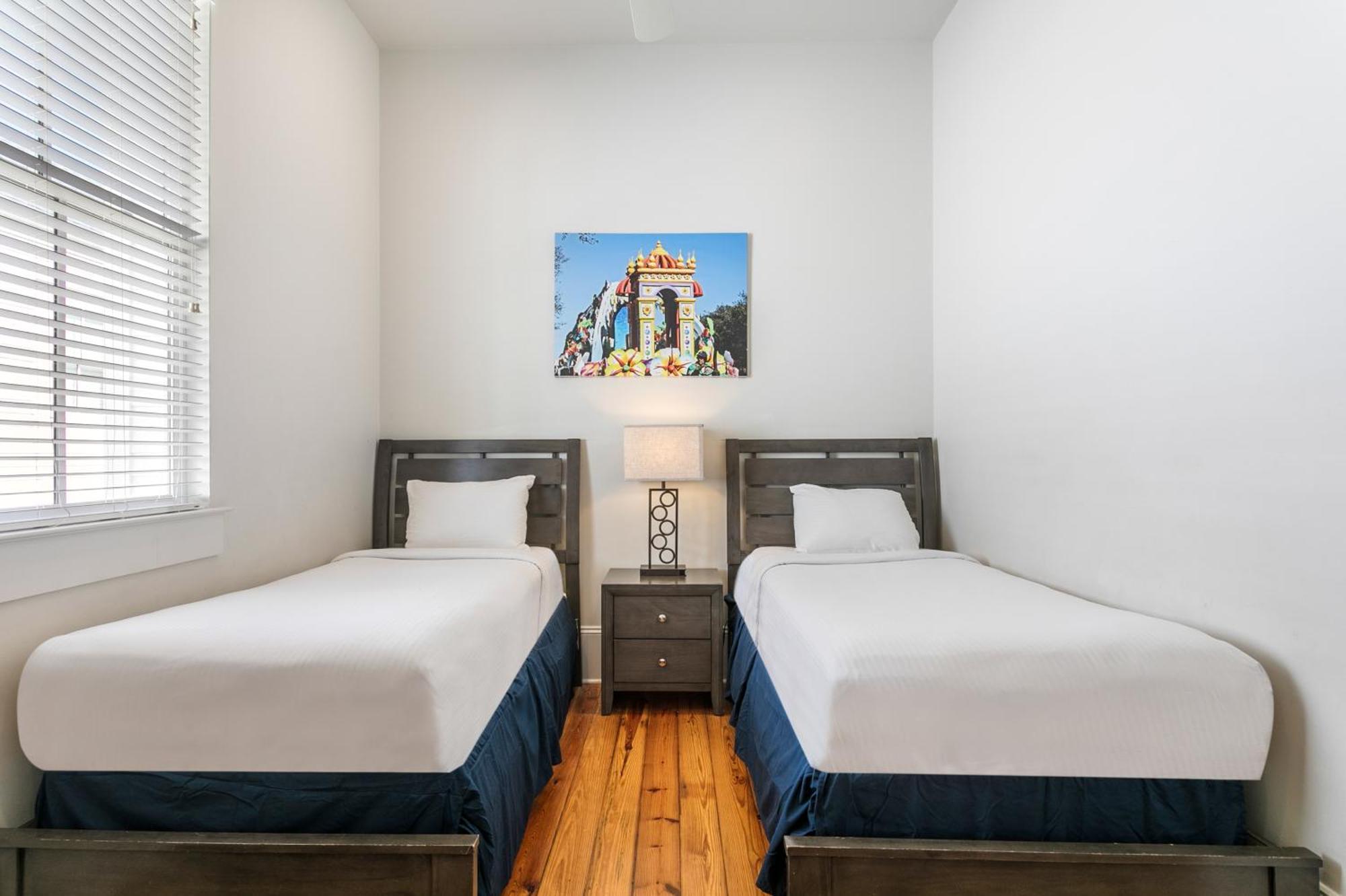 Stunning 3br On Carondelet By Hosteeva Apartment New Orleans