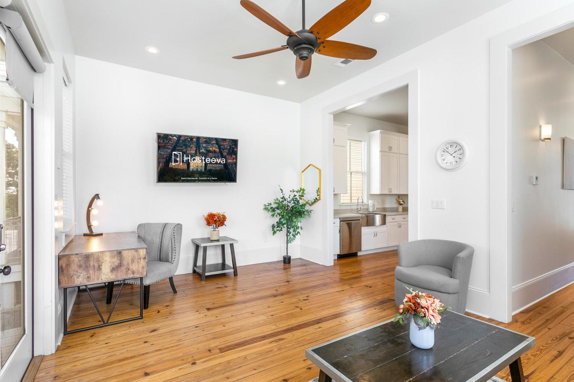 Stunning 3br On Carondelet By Hosteeva