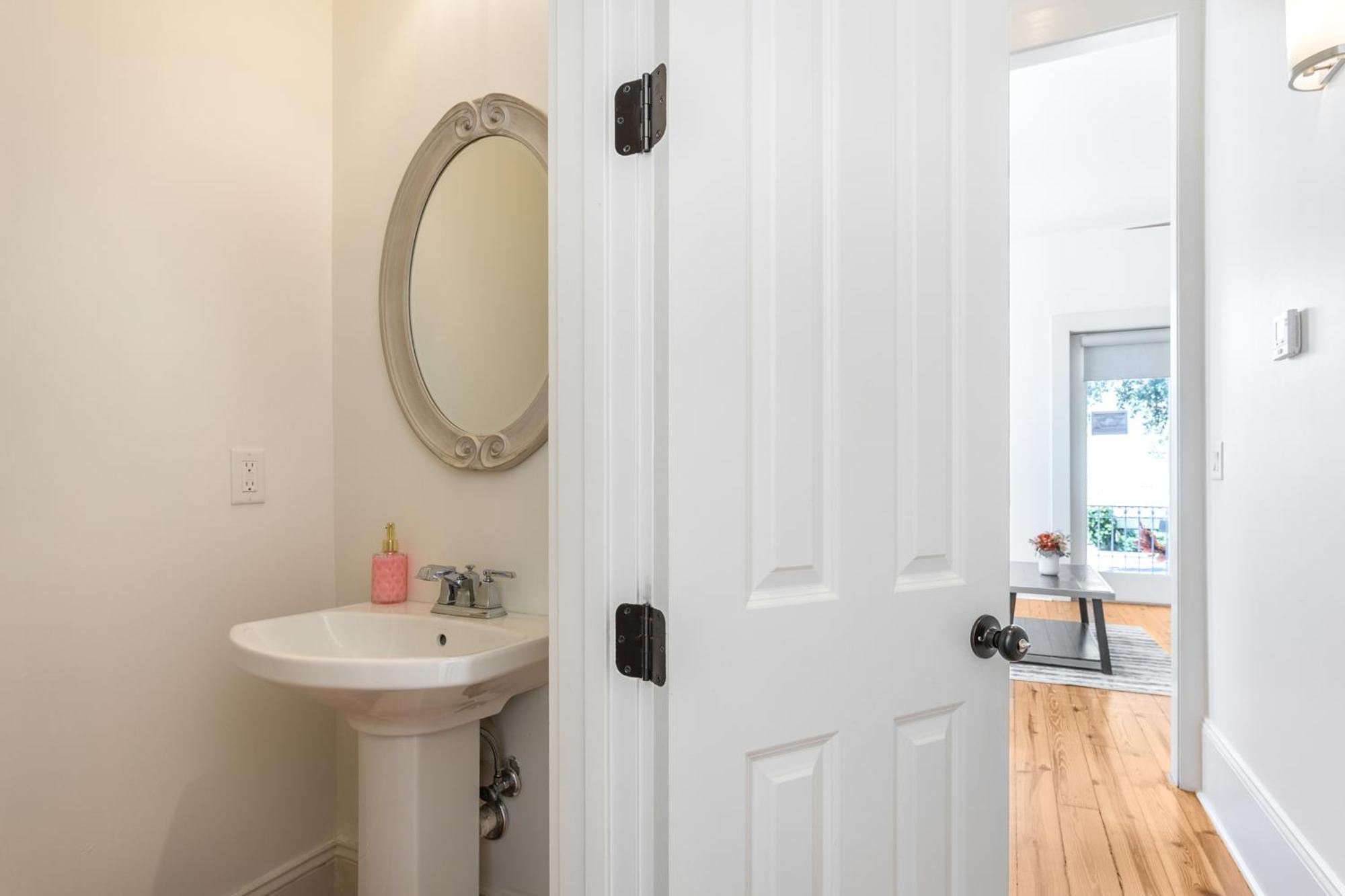 Stunning 3br On Carondelet By Hosteeva New Orleans