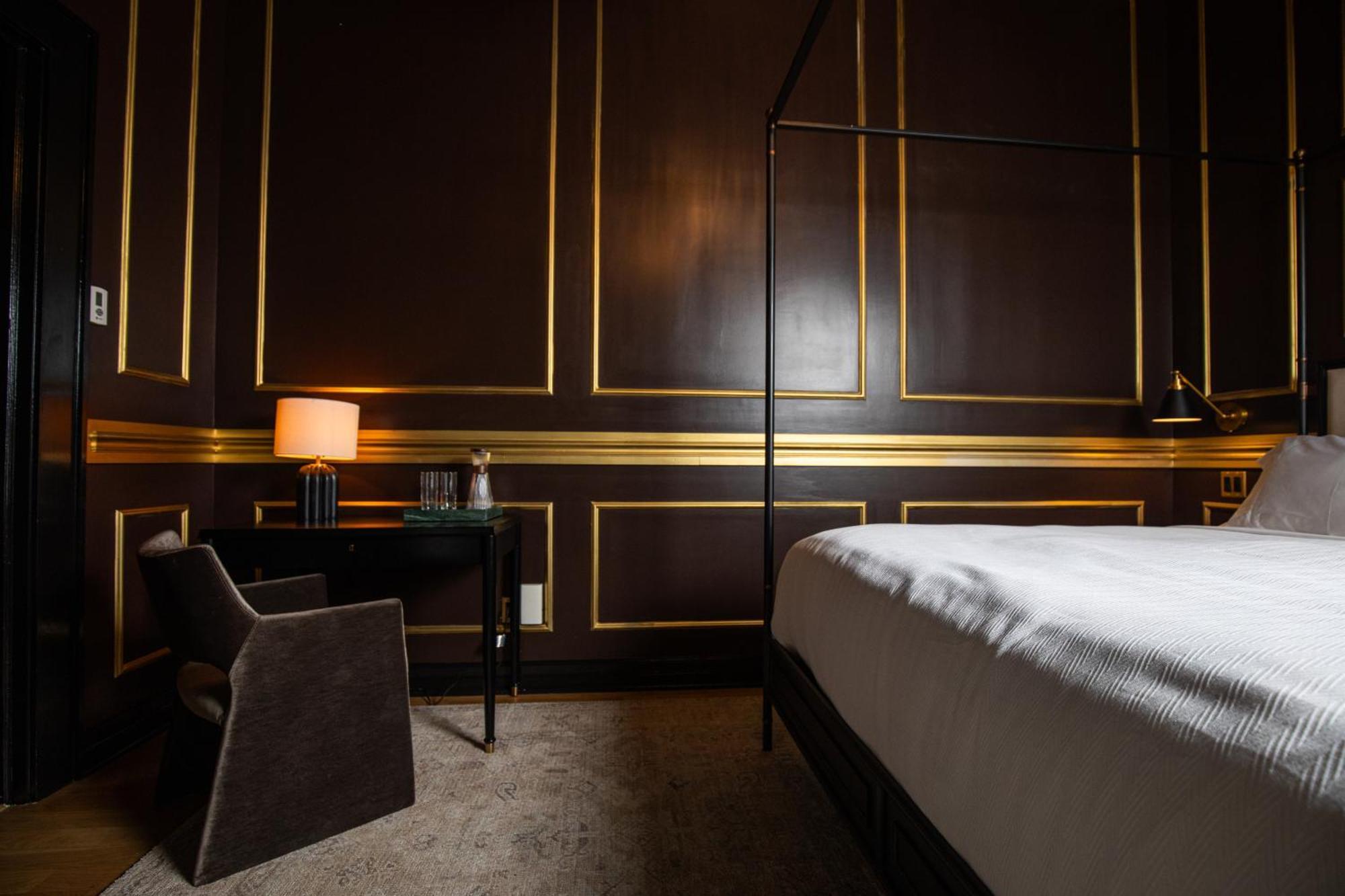 Blackbird Hotel 4*