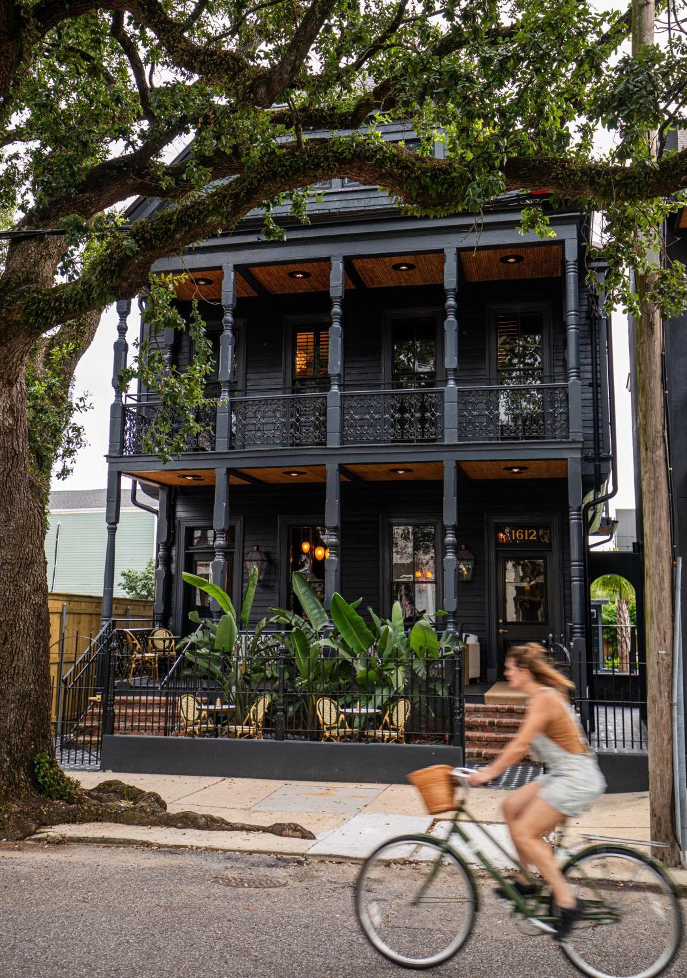 Blackbird Hotel 4*