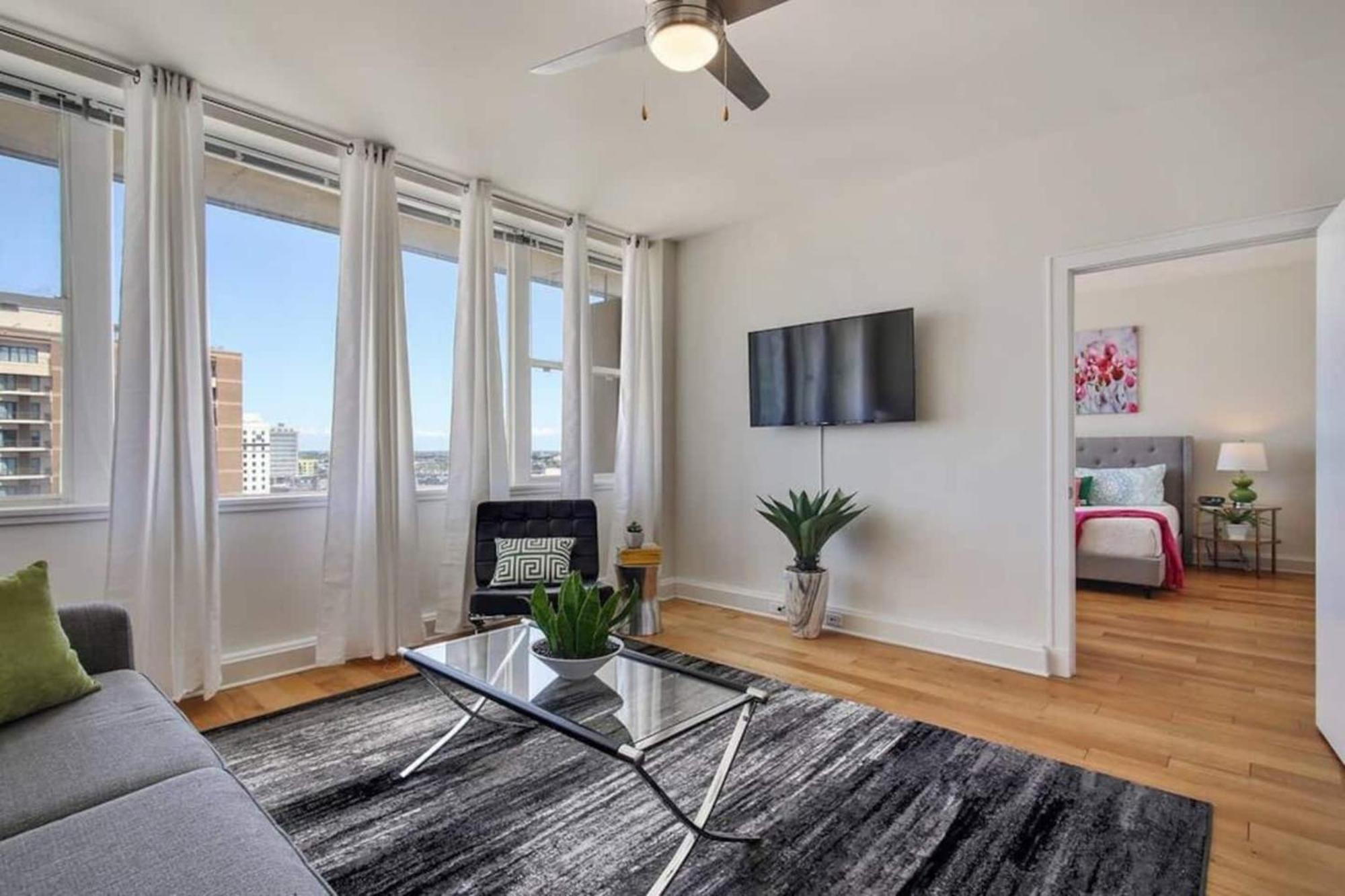Spacious Modern Near French Quarter Apartment New Orleans