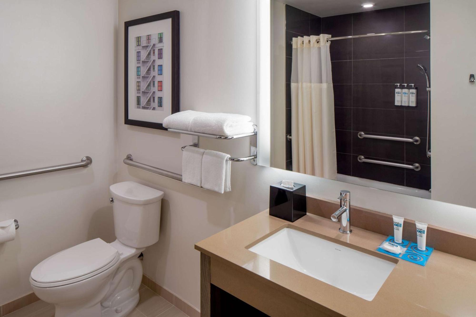 Hotel Hyatt House Downtown 3*