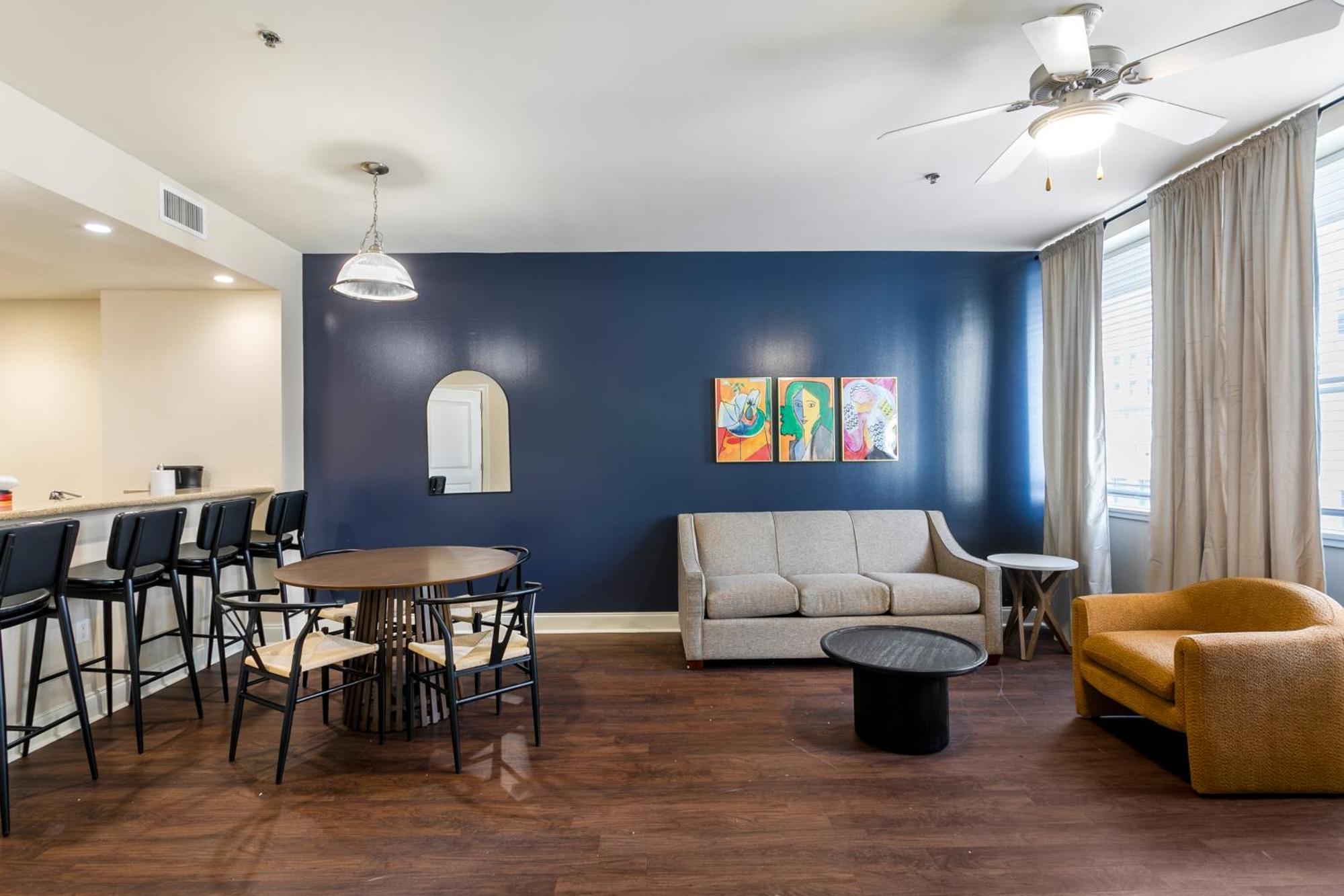 Apartment Spacious Modern Near French Quarter