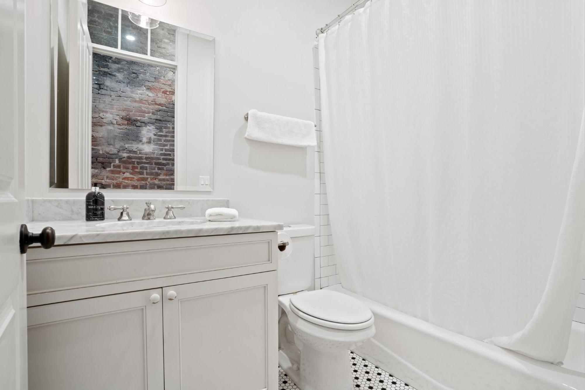 4br Gem On Gravier Close To Dining & Souvenirs New Orleans