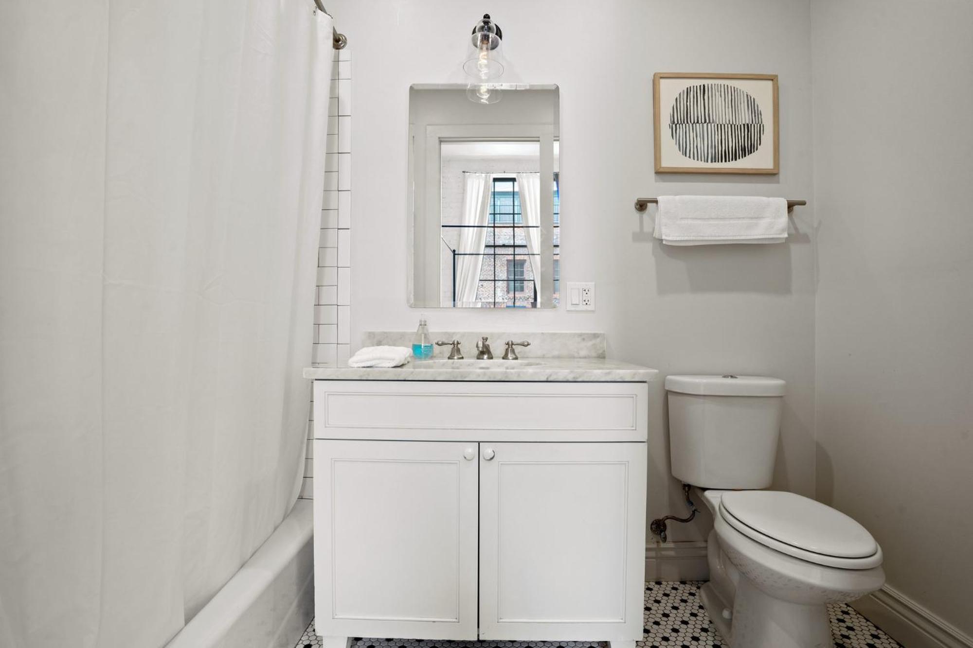 Hotel 4br Gem On Gravier Close To Dining & Souvenirs *