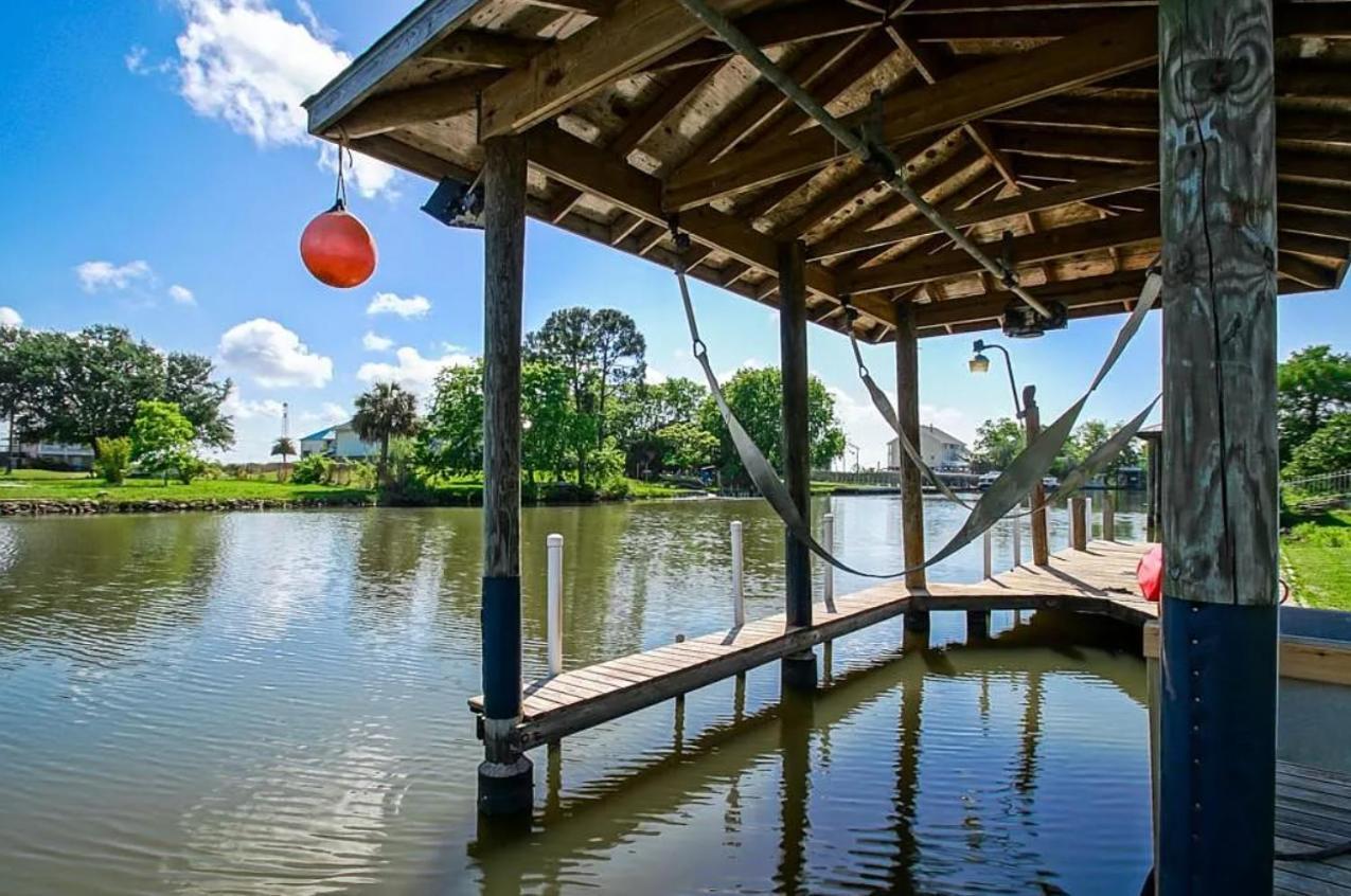 Dirty South Bayou Bed & Breakfast *