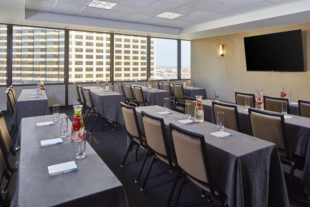 Hyatt House Downtown 3*
