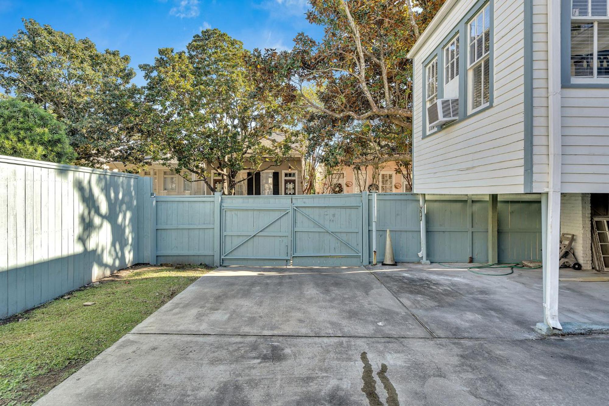 3 Bedroom - Uptown Funk Retreat