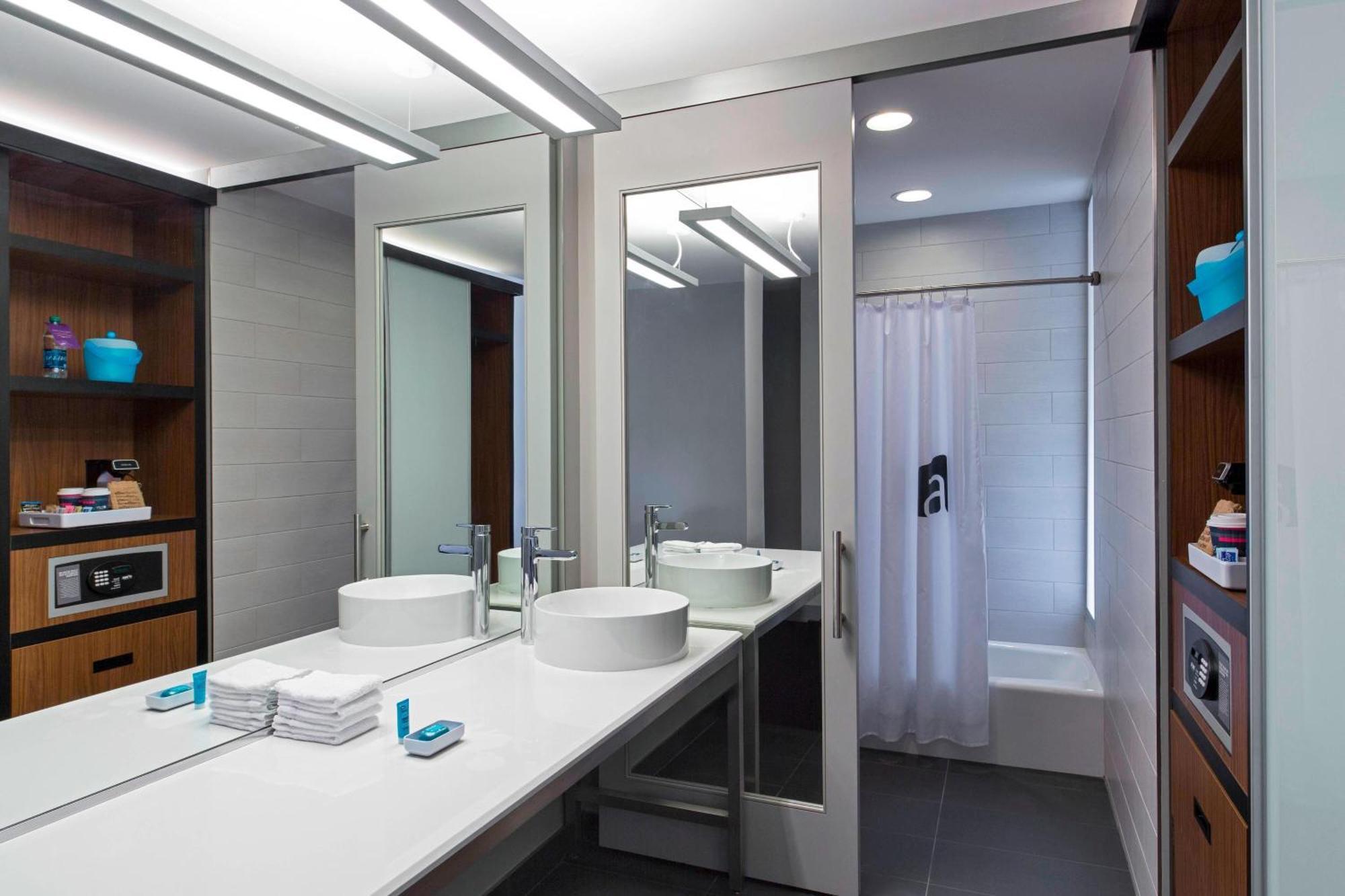 Hotel Aloft Downtown 3*