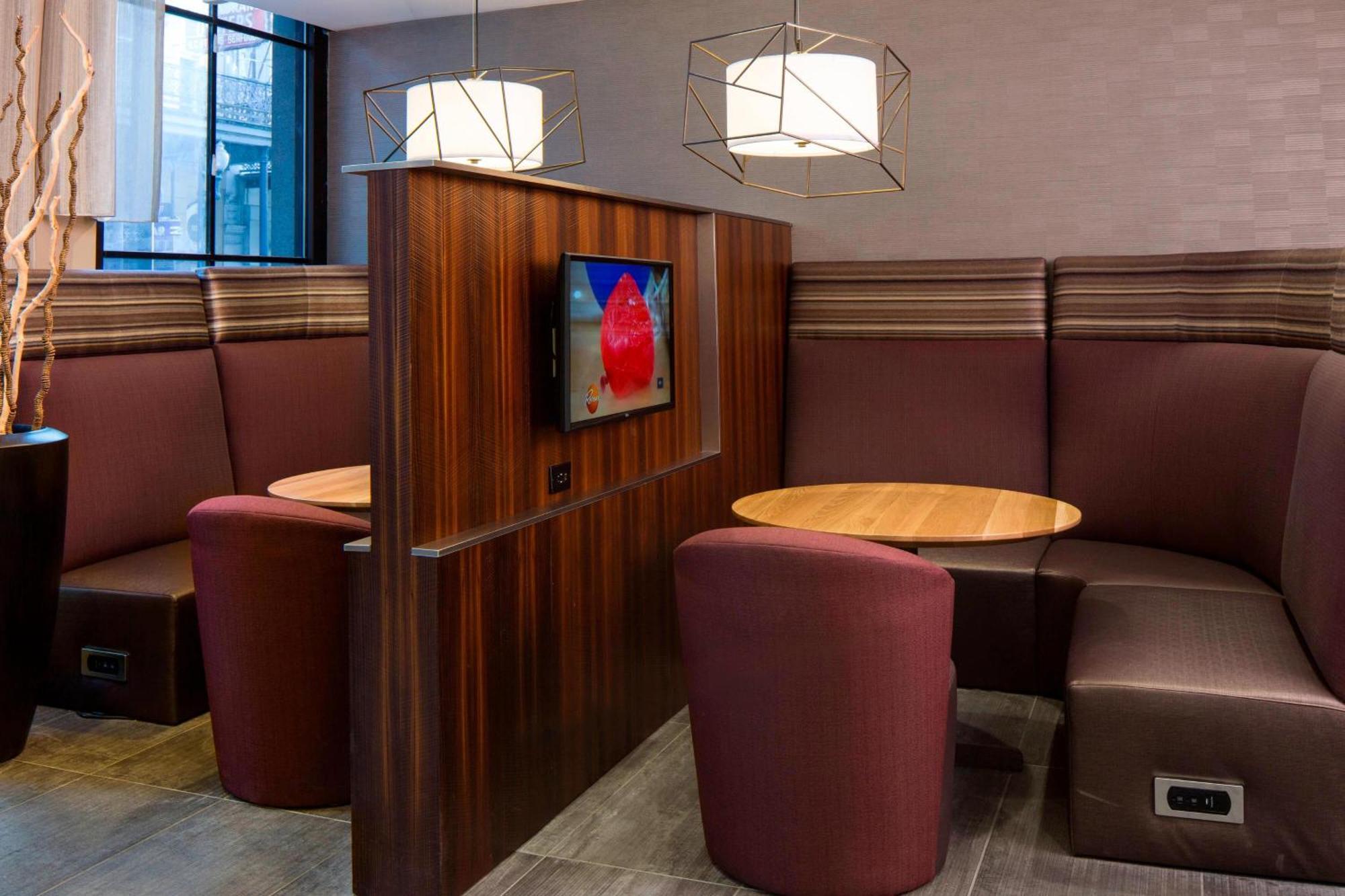 Hotel Courtyard By Marriott Downtown Near The French Quarter New Orleans