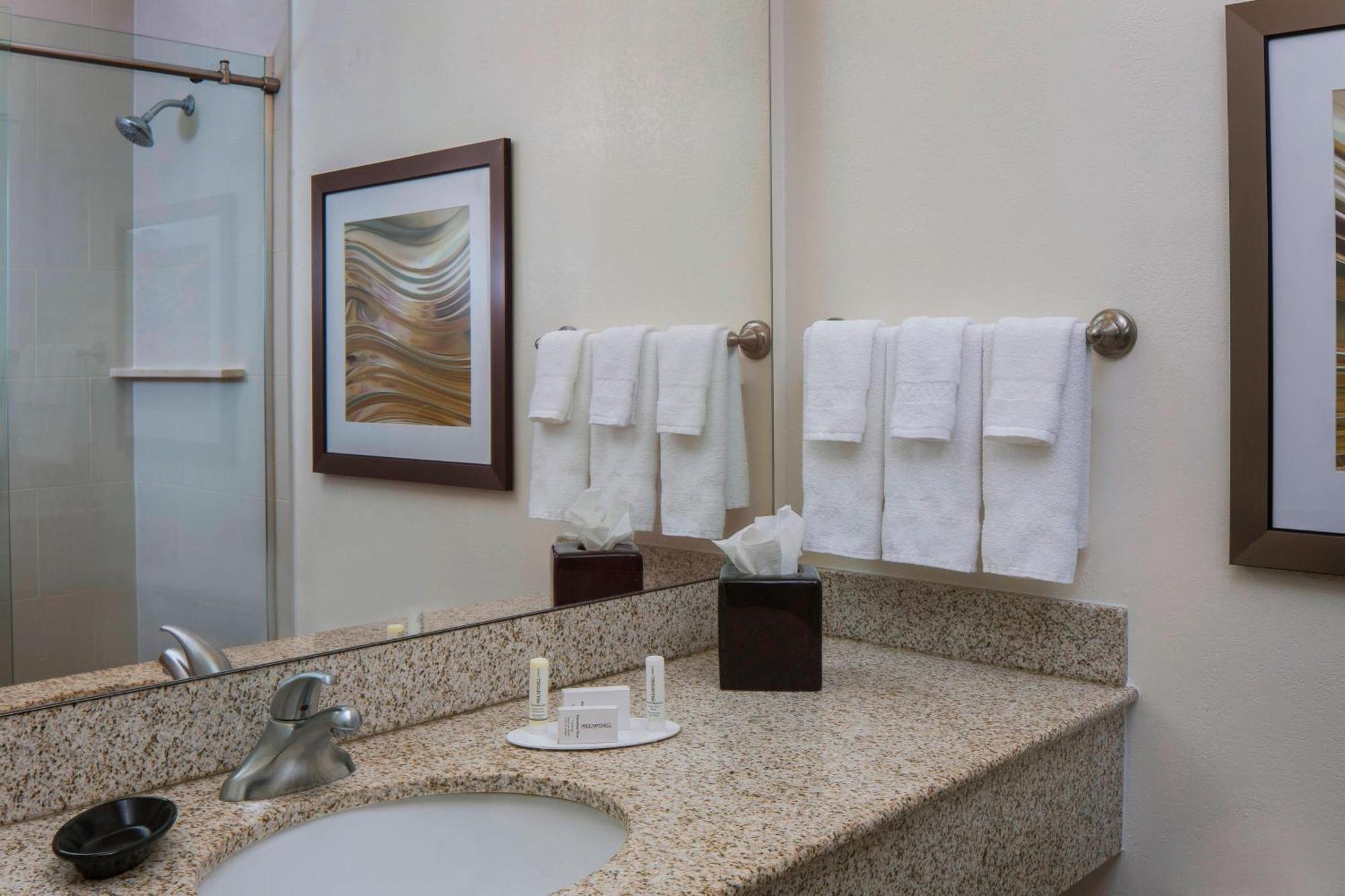 Courtyard By Marriott Downtown Near The French Quarter