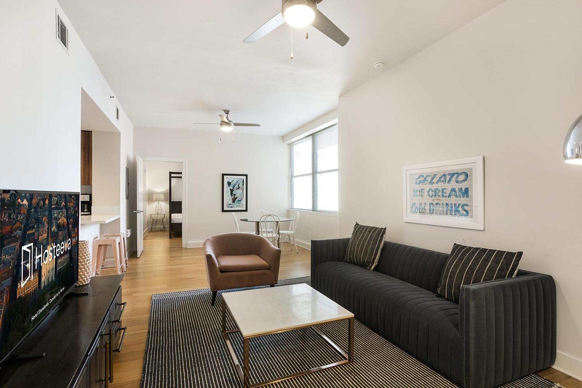 Spacious Modern Near French Quarter Apartment