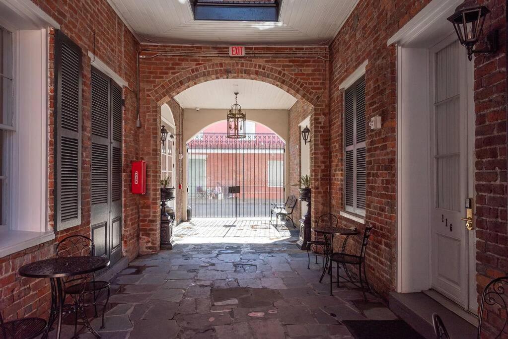 St. Philip Manor French Quarter *