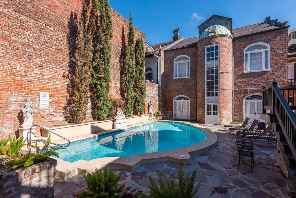 St. Philip Manor French Quarter New Orleans