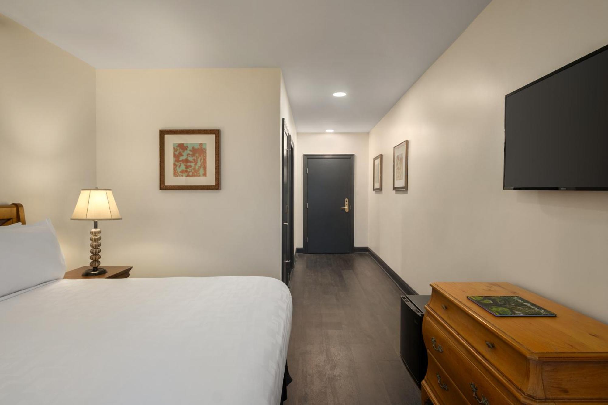 Inn Le Richelieu In The French Quarter