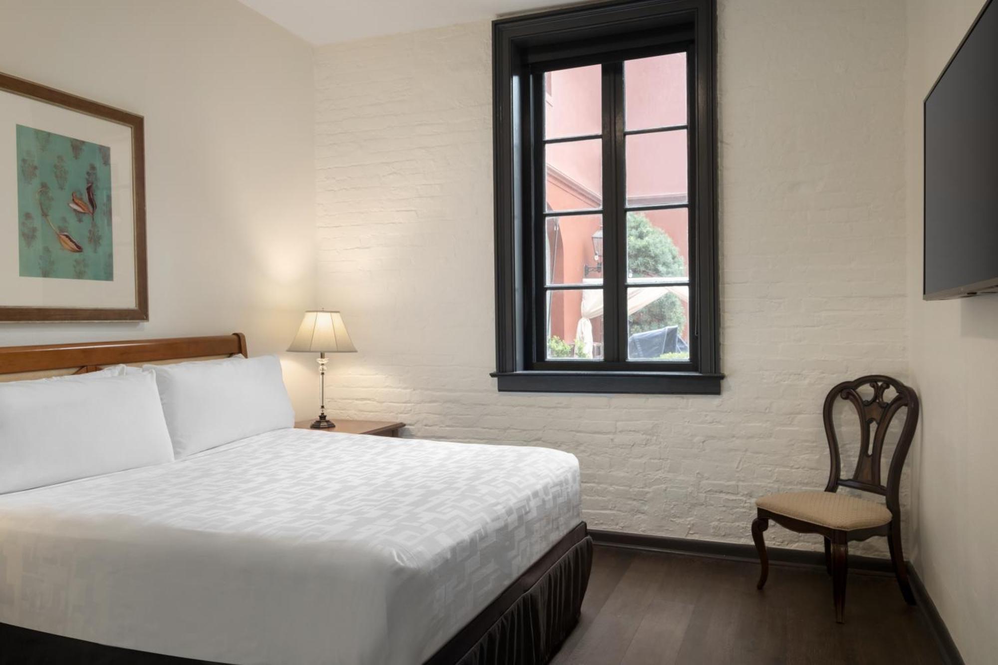 Inn Le Richelieu In The French Quarter