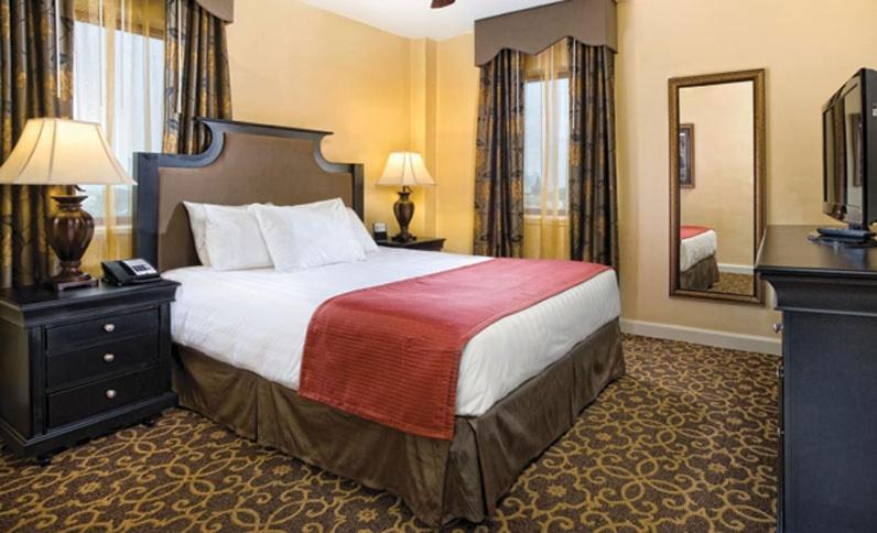 Club Wyndham Avenue Plaza Hotel 3*