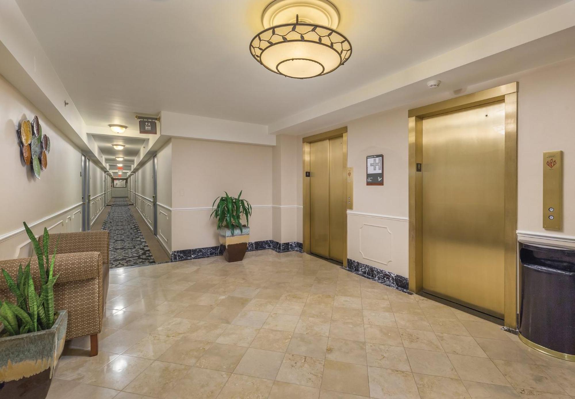 Hotel Club Wyndham Avenue Plaza New Orleans