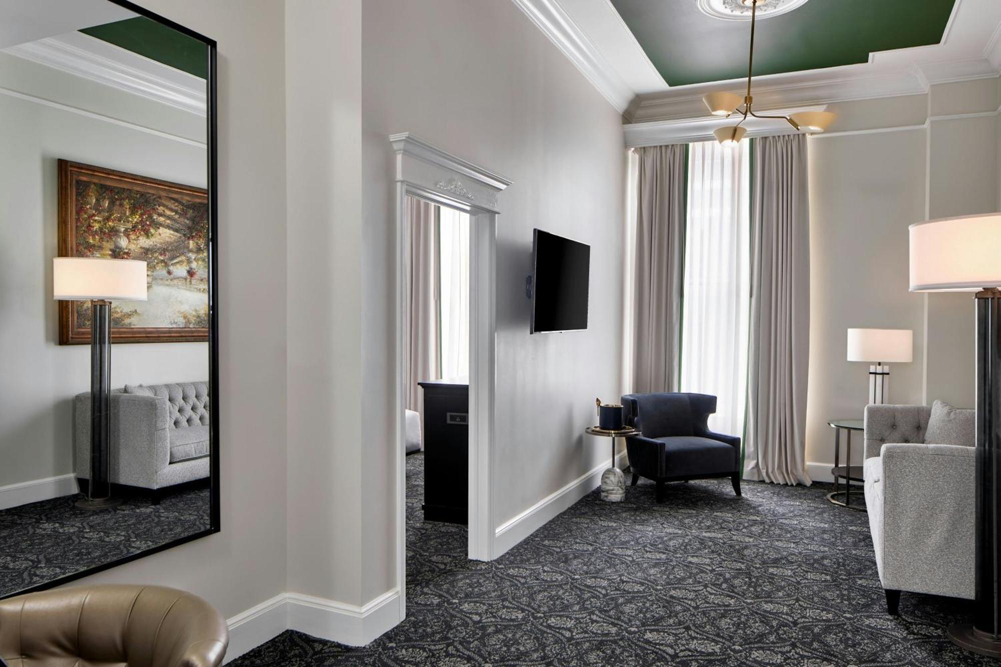 Le Pavillon, New Orleans, A Tribute Portfolio 4*