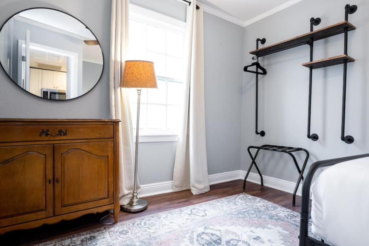 Mandeville Creole Cottage. 3 Bed - 2 Bath * New Orleans