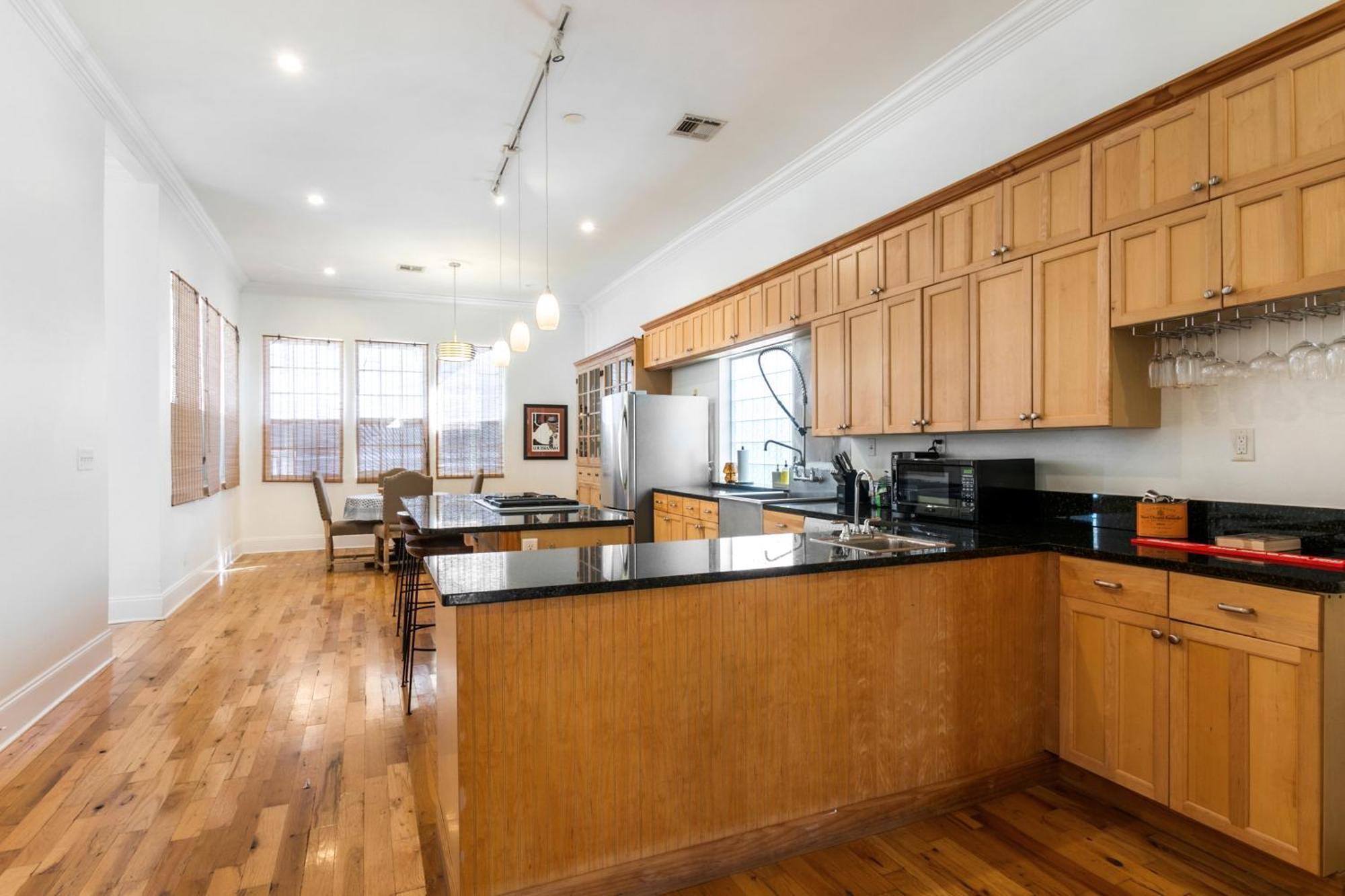Spacious 3br Downtown In * New Orleans