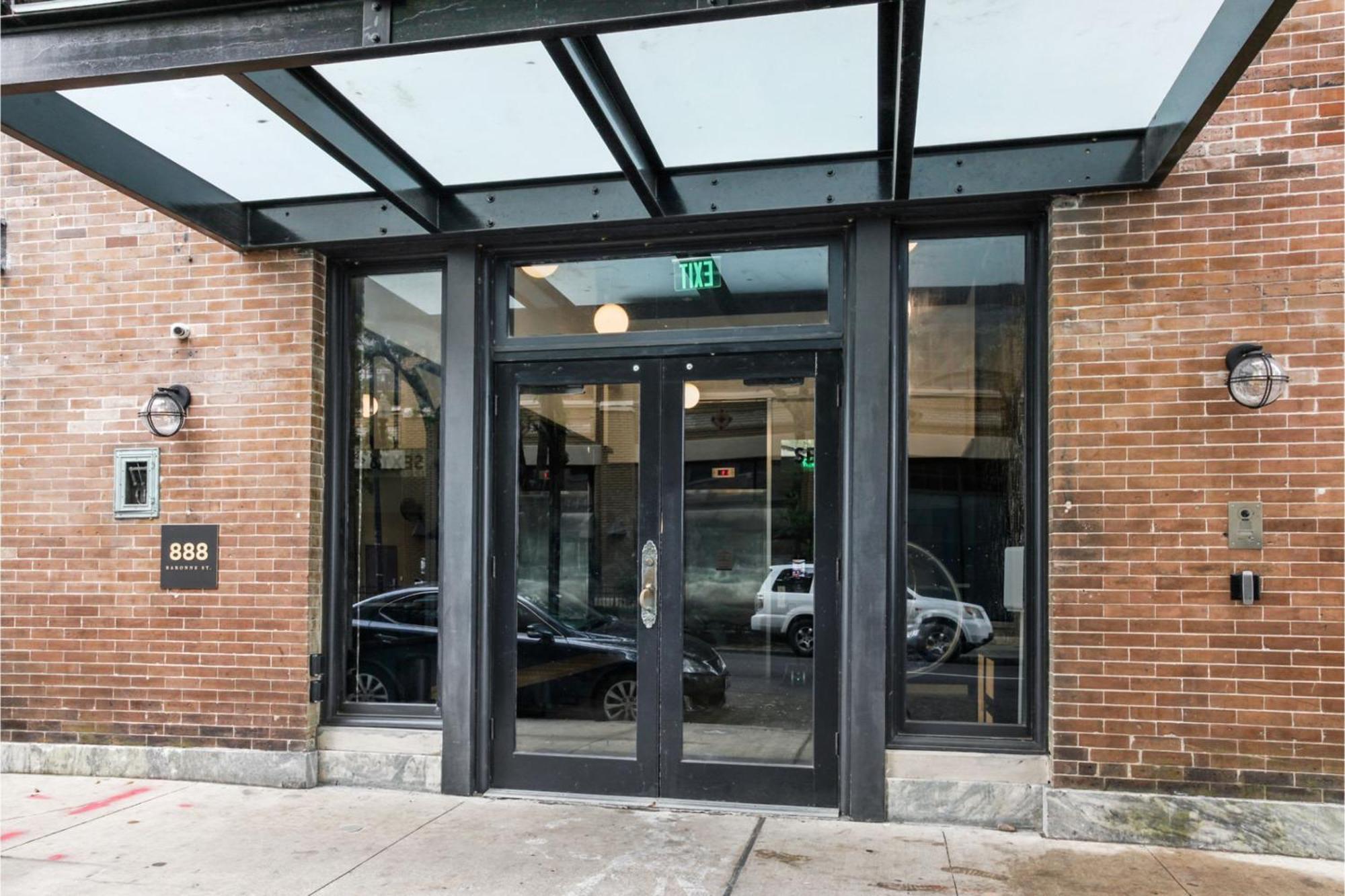 Downtown 4bd4ba With 2 Queen Sleeper Sofas Connecting Unit Perfect For Groups Hotel
