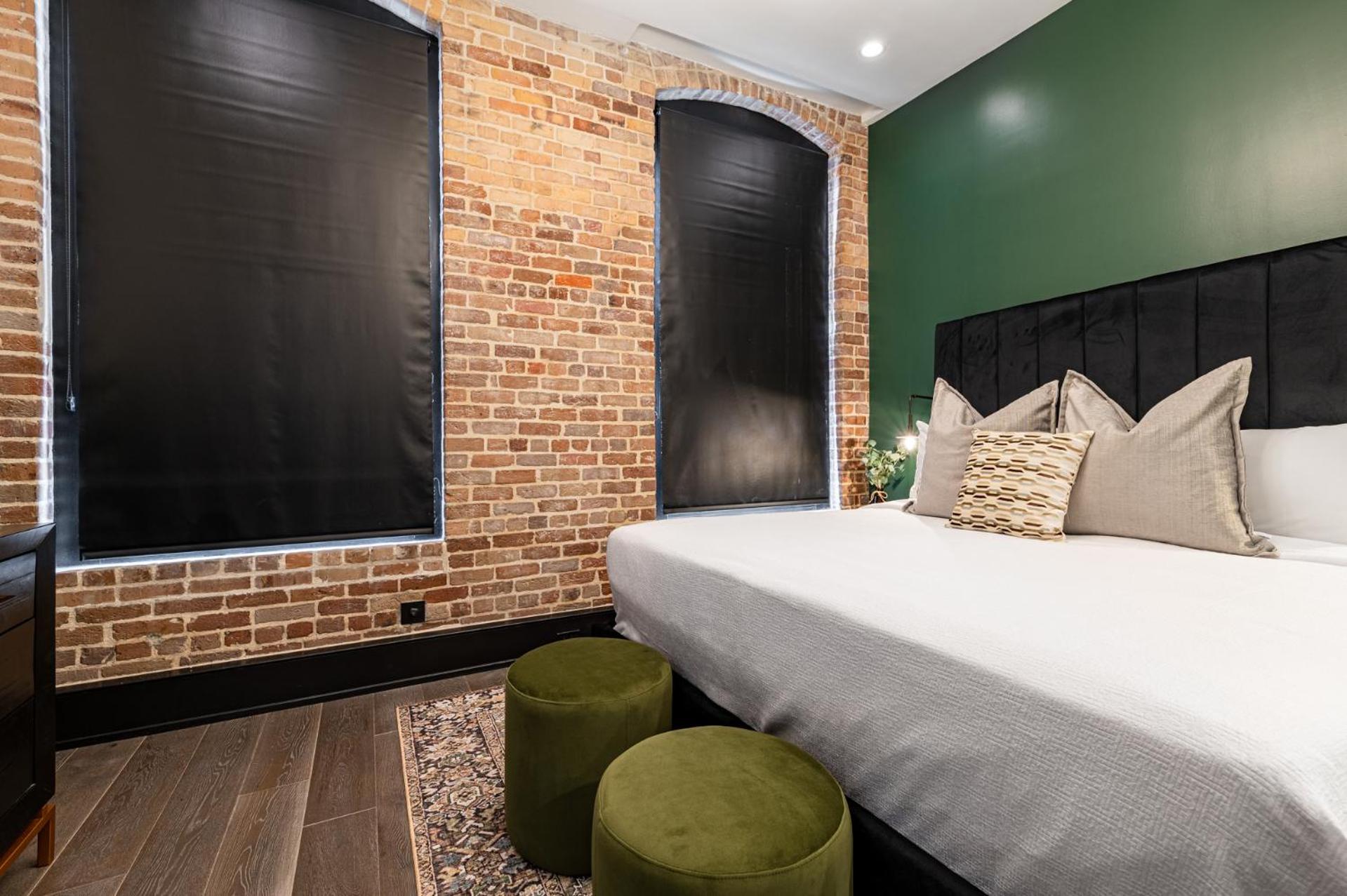 Downtown 4bd4ba With 2 Queen Sleeper Sofas Connecting Unit Perfect For Groups *