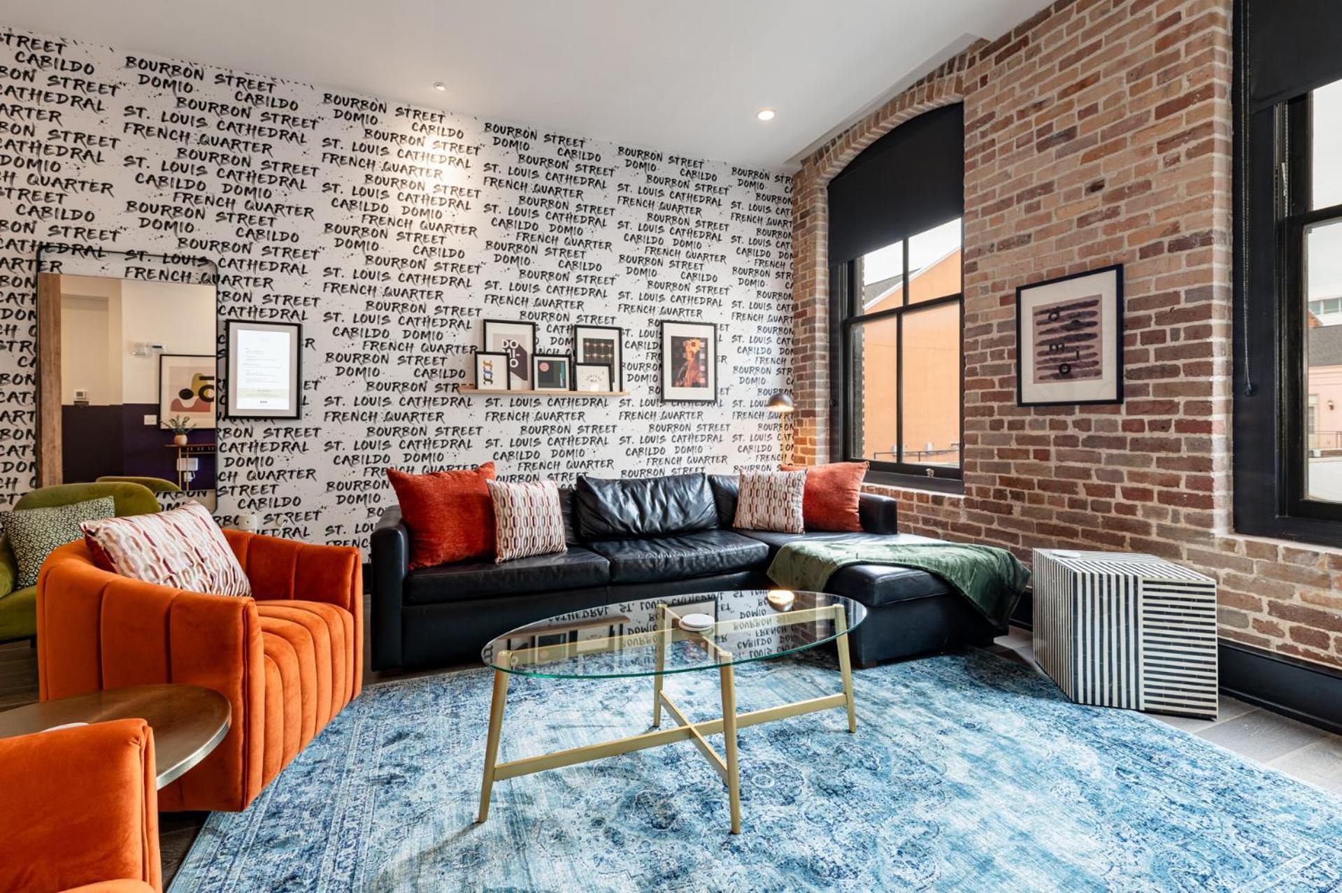 Downtown 4bd4ba With 2 Queen Sleeper Sofas Connecting Unit Perfect For Groups Hotel