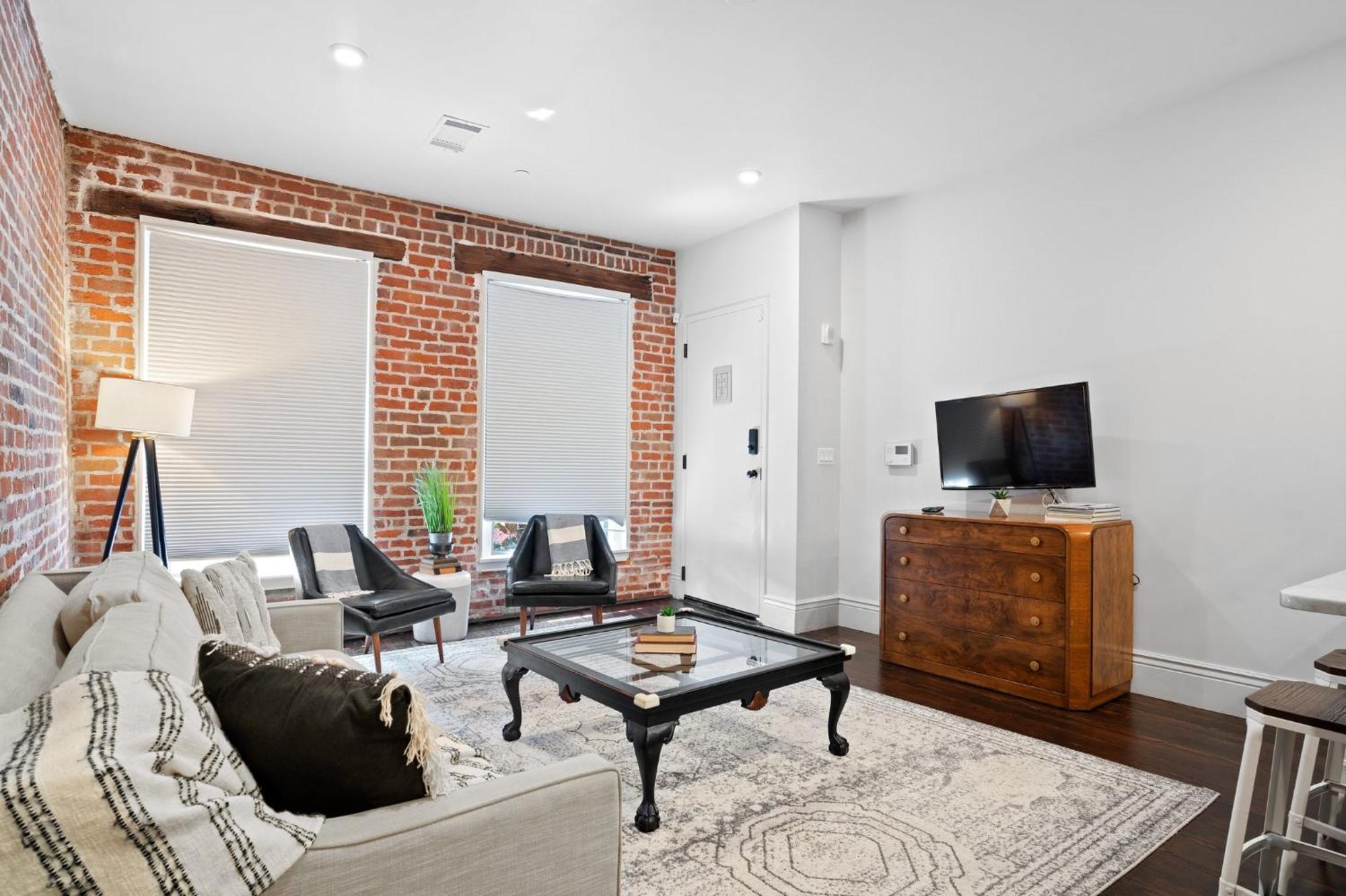 Charming Cbd 4br On Gravier Near Jazz & Dining Hotel New Orleans