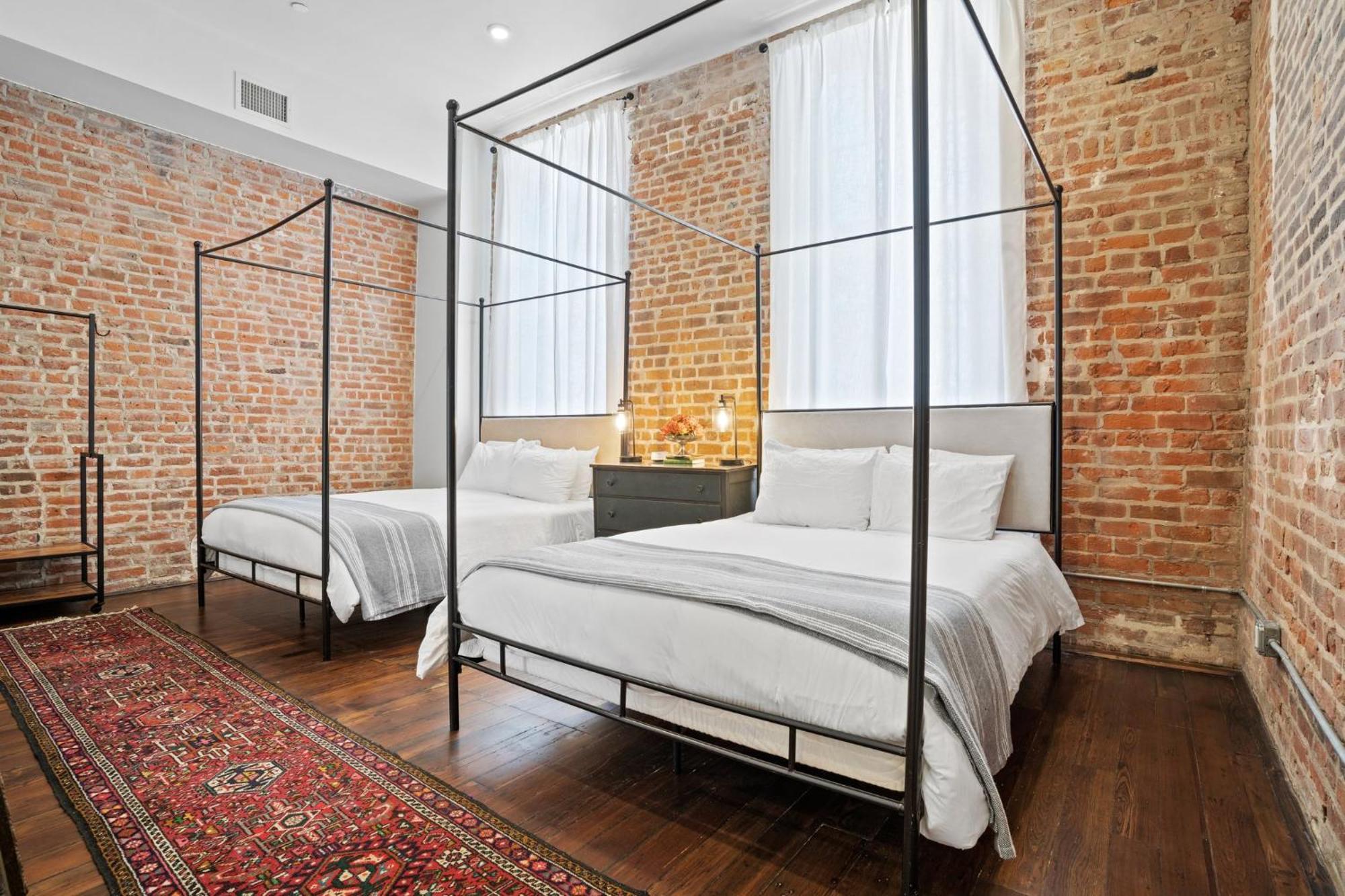 Hotel 4br Gem On Gravier Close To Dining & Souvenirs *