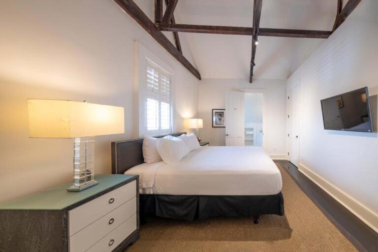 Hotel Melrose Mansion 3*