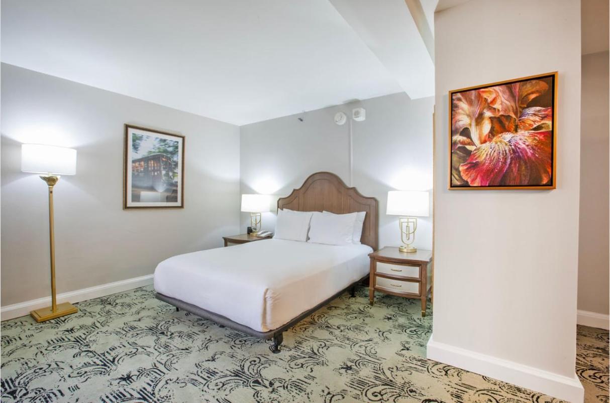Club Wyndham Avenue Plaza Hotel New Orleans