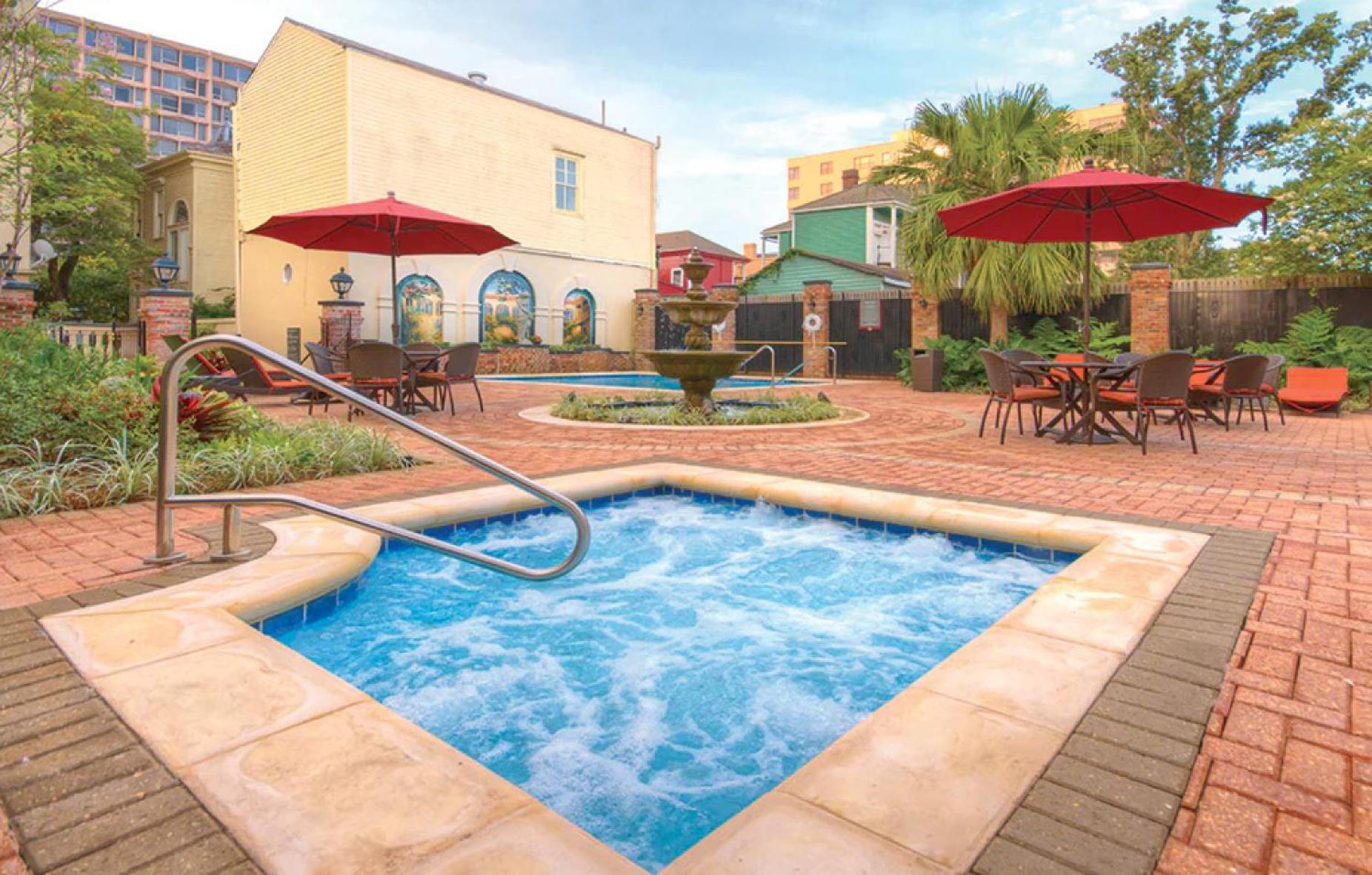 Hotel Club Wyndham Avenue Plaza 3*