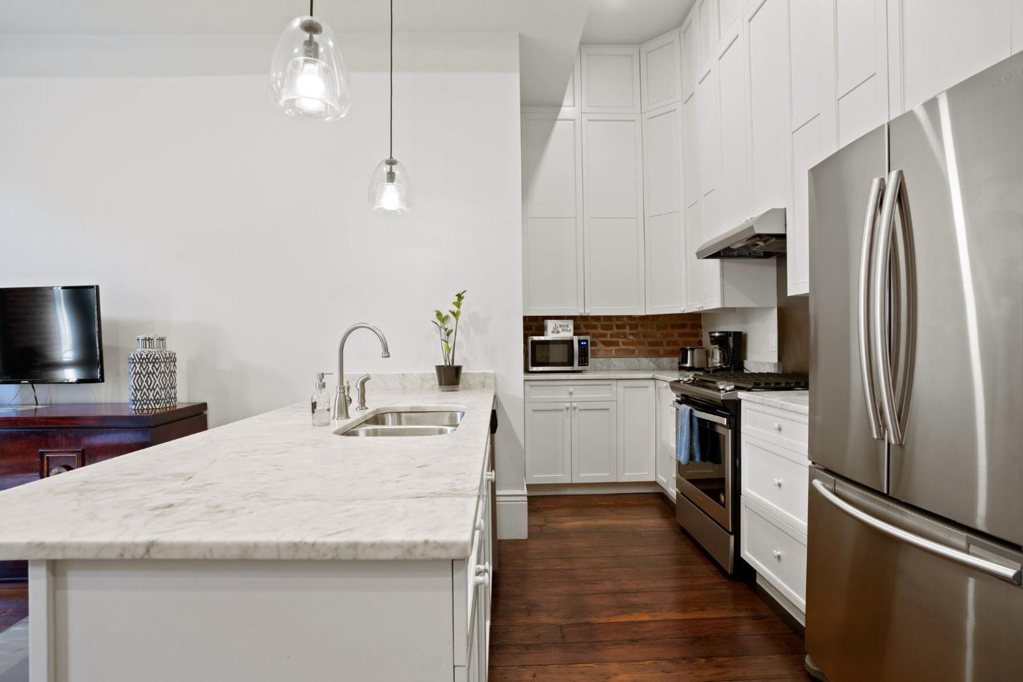 4br Gem On Gravier Close To Dining & Souvenirs