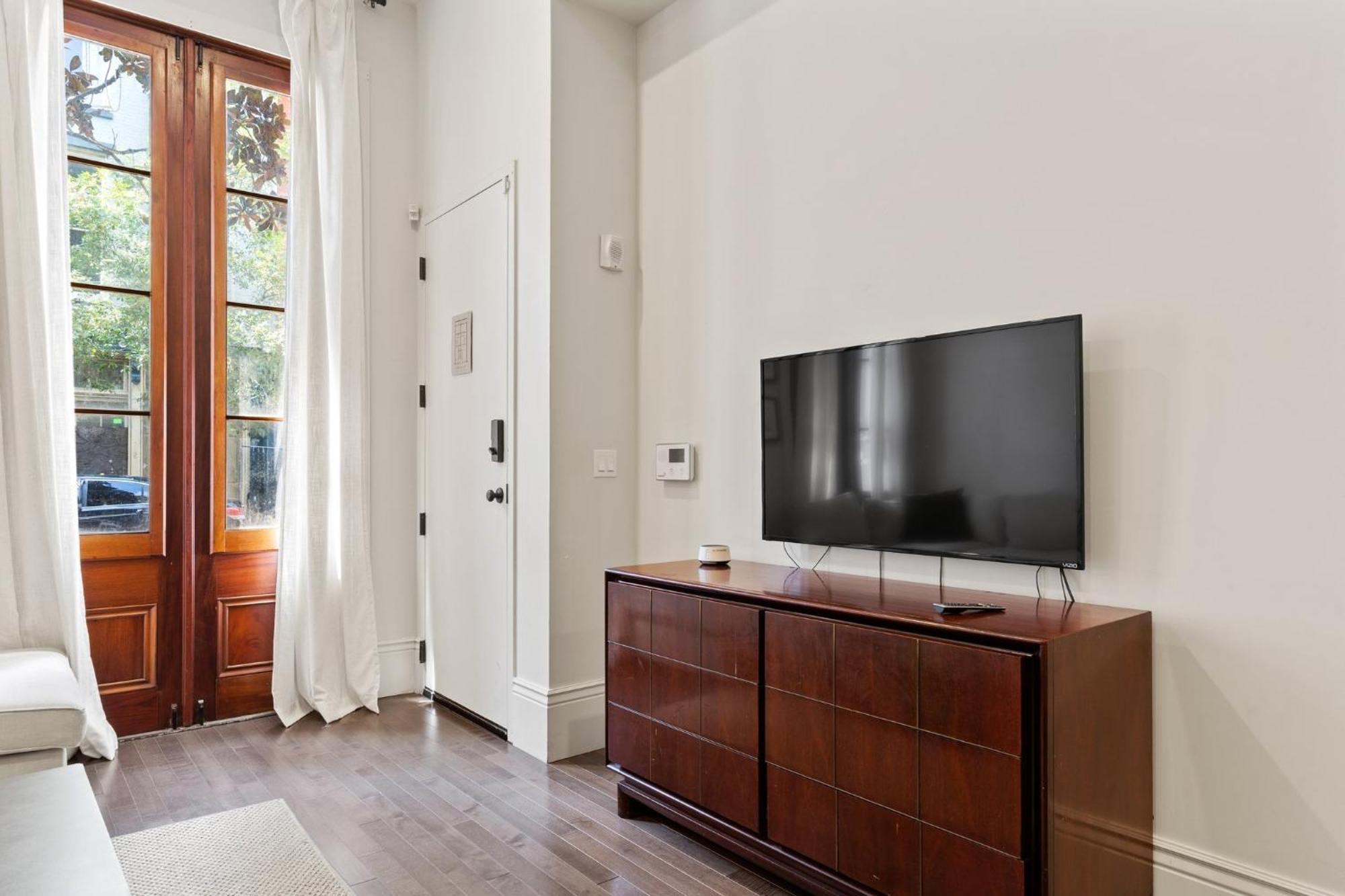 Hotel 4br Cbd Home, Ideal For Groups & Great Memories *
