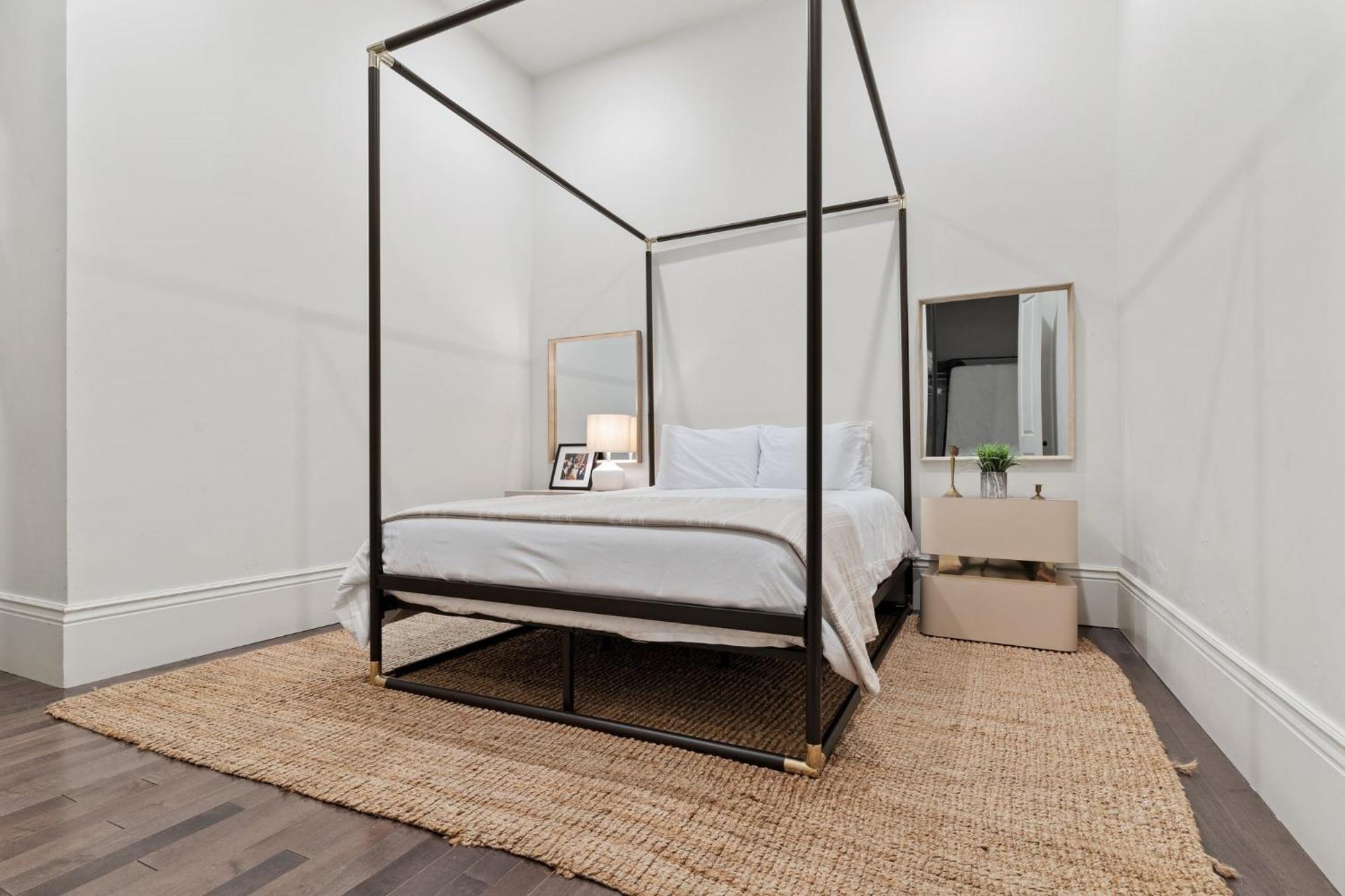 Hotel 4br Cbd Home, Ideal For Groups & Great Memories