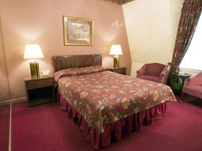 Inn Le Richelieu In The French Quarter New Orleans