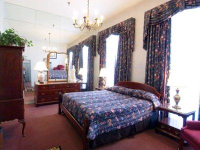 Inn Le Richelieu In The French Quarter
