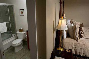 Canal Street Bed & Breakfast 3*