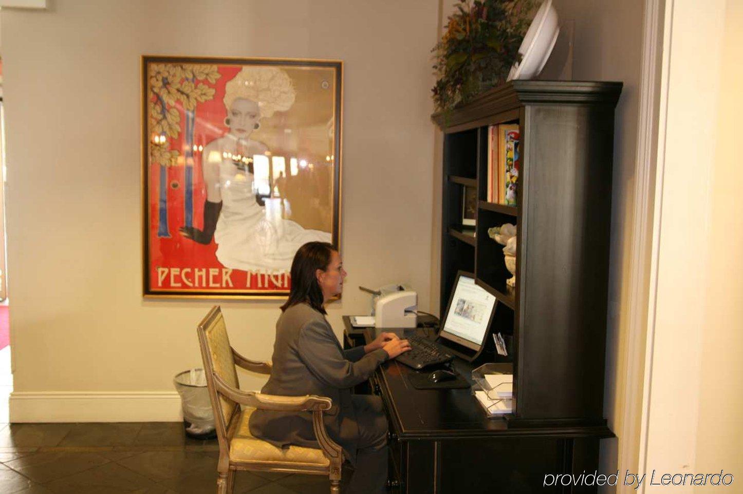 Hampton New Orleans/st.charles Ave 3*