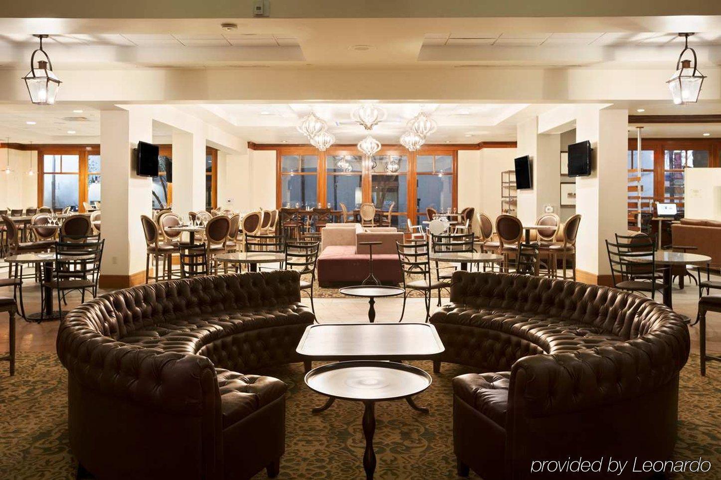Hotel Embassy By Hilton Convention Center 3*