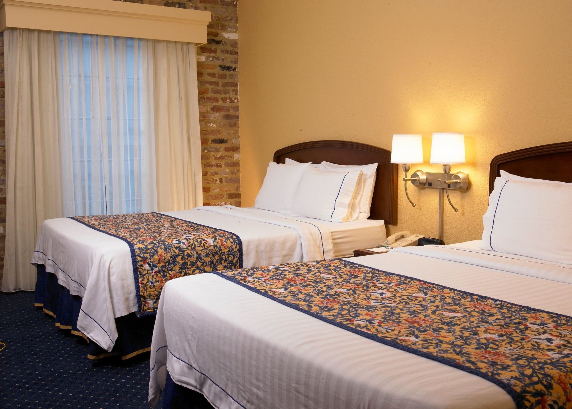 Hotel Courtyard By Marriott Warehouse Arts District 3*