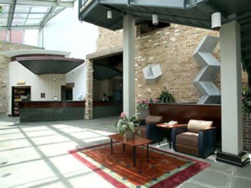 Courtyard By Marriott Warehouse Arts District New Orleans